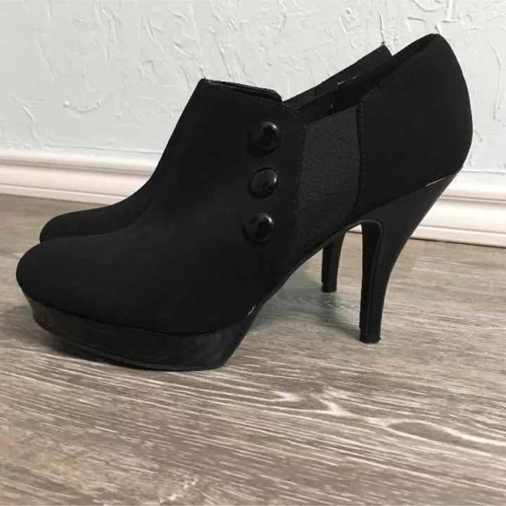 New UNLISTED Brand Shoes